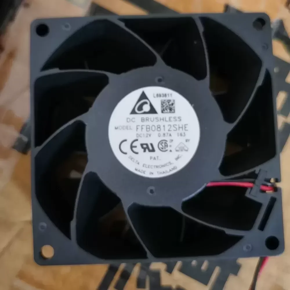FFB0812SHE Delta 8038/12V three-wire axial fan