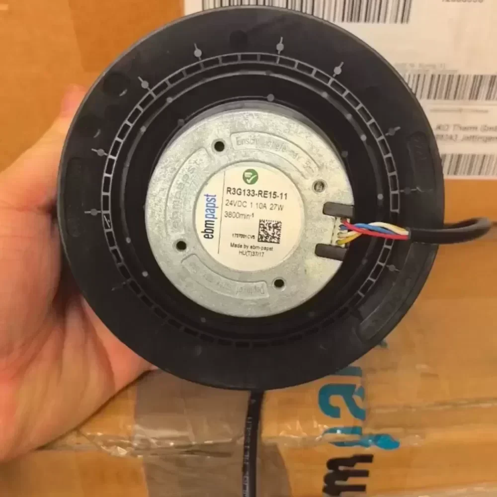R3G133-RE15-11 ebmpapst turbofan 24V fan