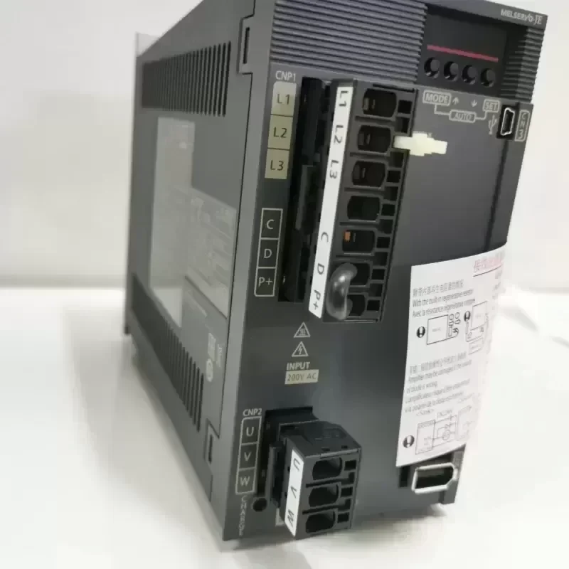 Mitsubishi MR-JE-300A Servo Drive and Motor Combo